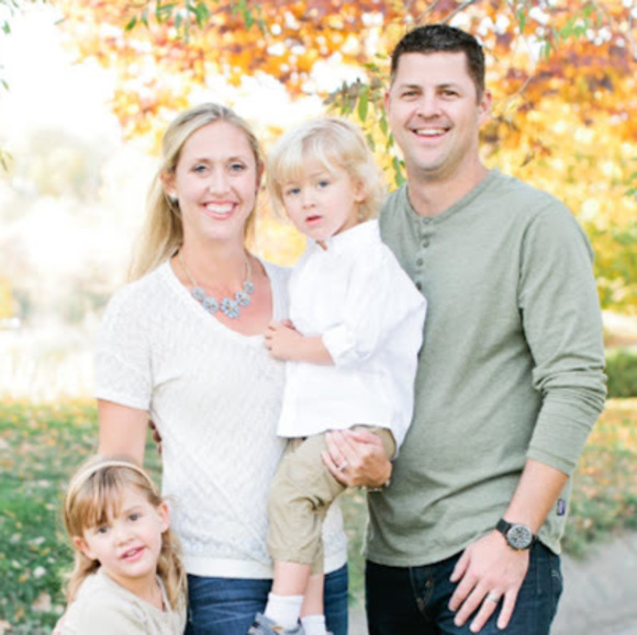 Meet your Posher, Kim - Picture 1 of 1